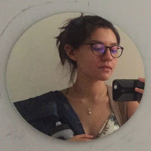 Meet your Posher, Crystal